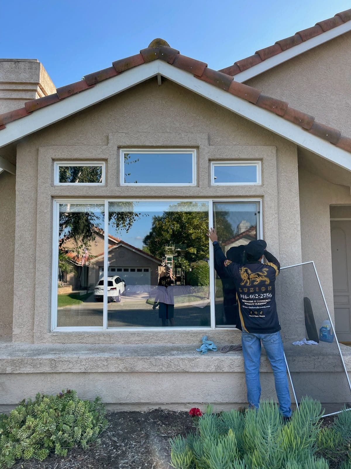 Expert Window Cleaning for Simi Valley Homes image